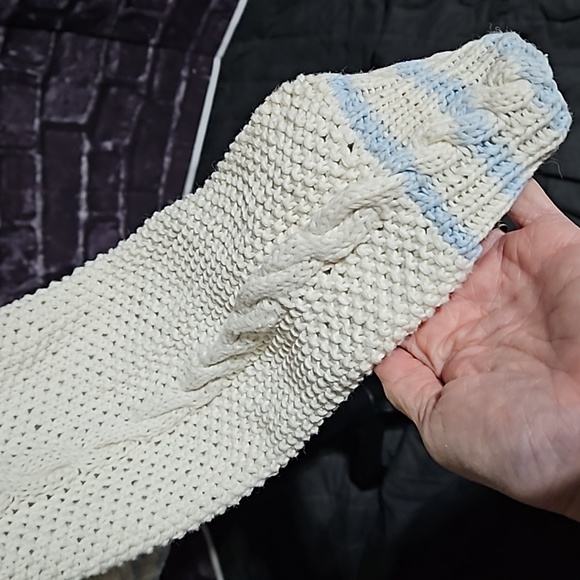 The Eagle's Eye Vintage Hand Knit White & Blue Cable Knit Cardigan Size Medium - Picture 8 of 13